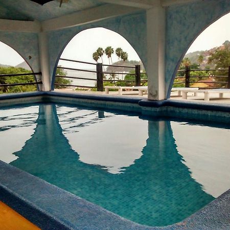 Hotel Arturo'S Zihuatanejo Exterior photo